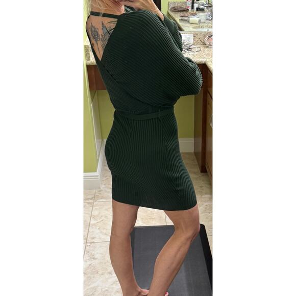 Love Tree Green Ribbed Knit Belted Sweater Long Sleeve v-neck Dress Sz Med NWOT - Picture 6 of 8